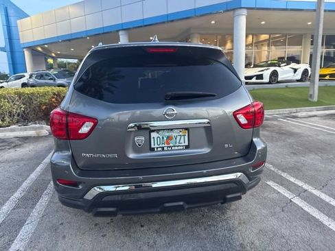 Used 2020 Nissan Pathfinder SL FWD image 11