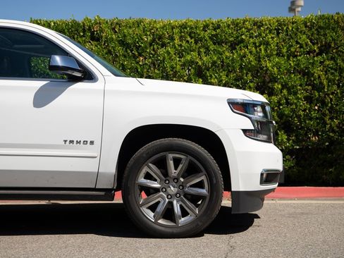 Used 2017 Chevrolet Tahoe Premier AWD/4WD image 5