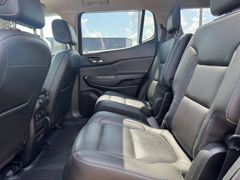 Used 2018 GMC Acadia SLT AWD/4WD image 16