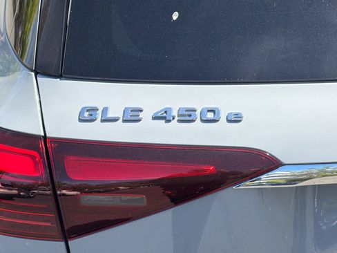 Used 2024 Mercedes-Benz GLE 450e 4MATIC image 26