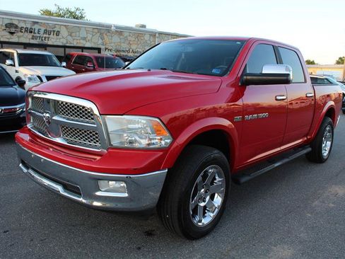 Used 2012 RAM 1500 Laramie AWD/4WD image 3