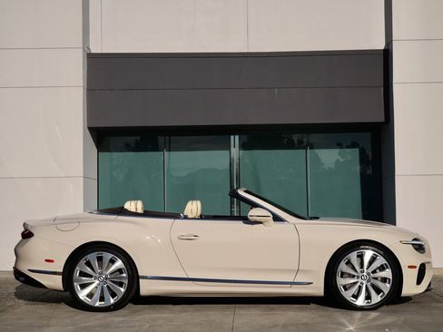 New 2026 Bentley Continental GTC image 5