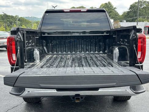 Used 2025 GMC Sierra 1500 SLT AWD/4WD image 14
