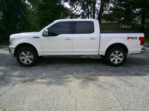 Used 2018 Ford F150 Lariat w/ Equipment Group 502A Luxury AWD/4WD image 2