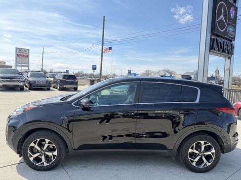 Used 2020 Kia Sportage LX w/ LX Popular Package AWD/4WD image 4