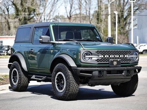 Used 2023 Ford Bronco Badlands image 17