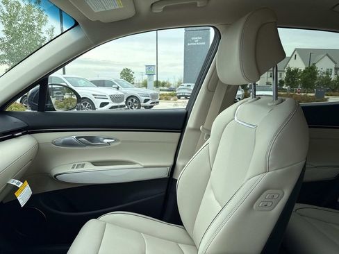 New 2026 Genesis GV70 2.5T Advanced image 18