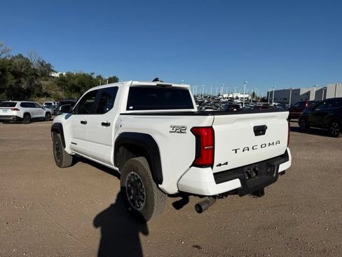 Used 2025 Toyota Tacoma TRD Off-Road AWD/4WD image 3