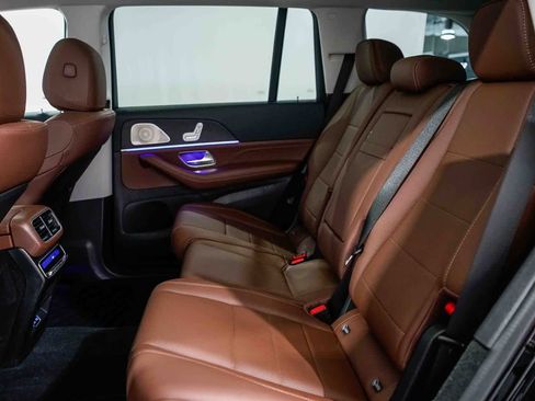 Certified 2026 Mercedes-Benz GLS 450 4MATIC image 18