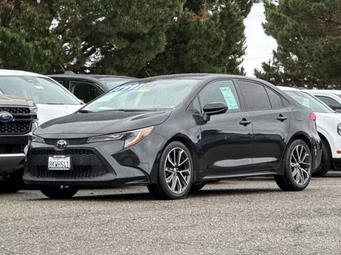 Used 2020 Toyota Corolla LE image 8