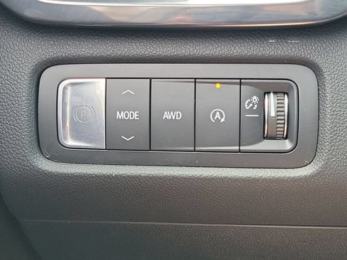 Used 2026 GMC Acadia AT4 w/ Luxury Package AWD/4WD image 18