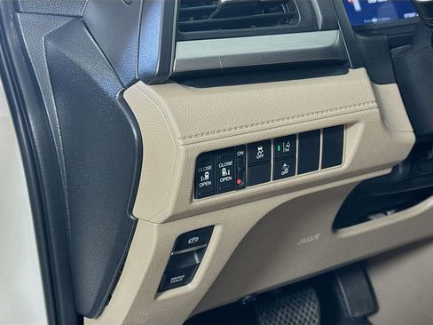 Used 2019 Honda Odyssey EX image 10