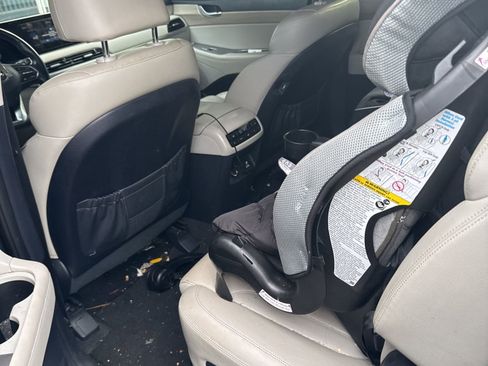 Used 2021 Hyundai Palisade SEL w/ Premium Package image 4