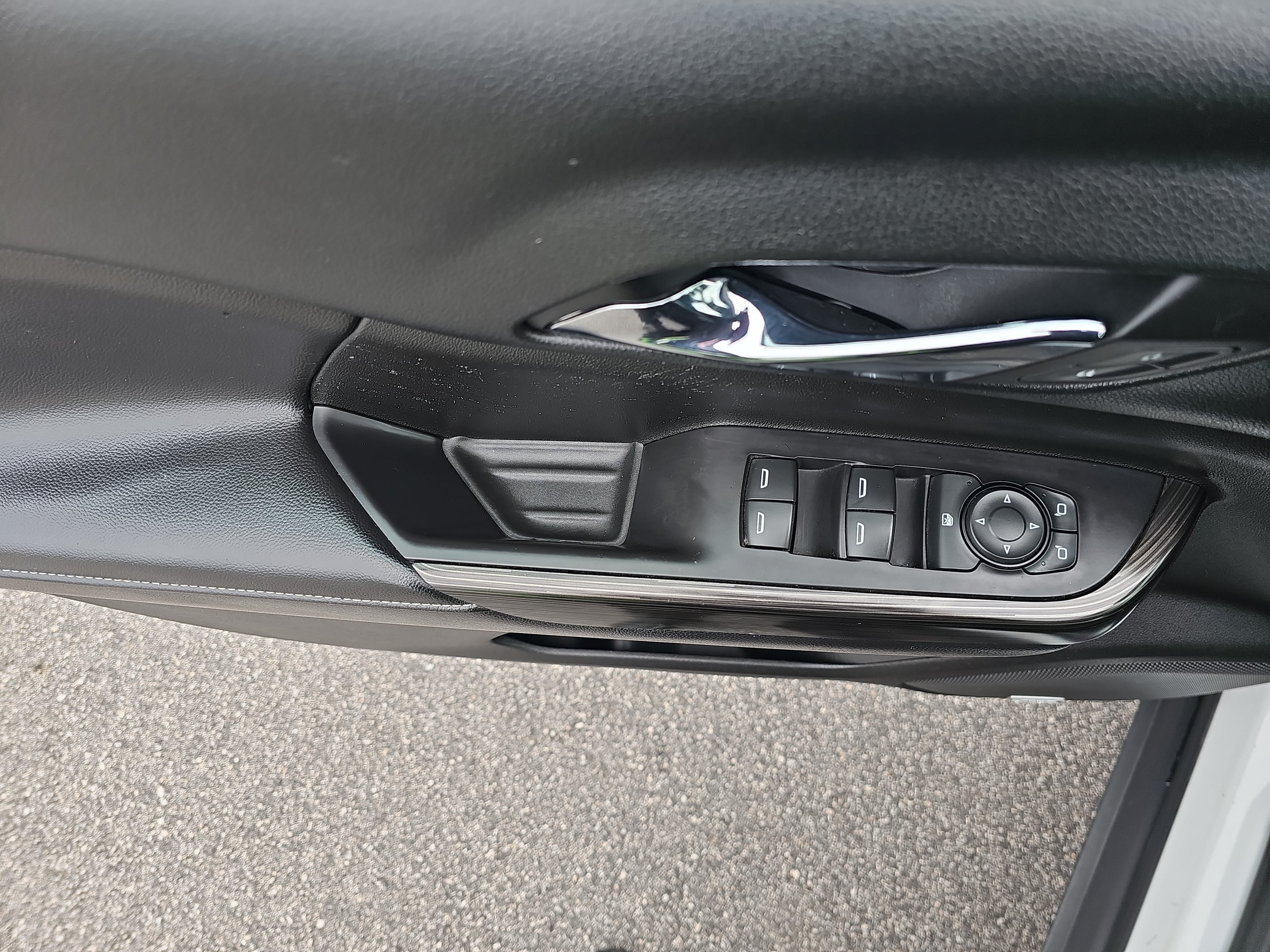 Used 2018 GMC Acadia SLT FWD image 29