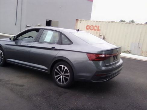 Used 2025 Volkswagen Jetta Sport FWD image 6