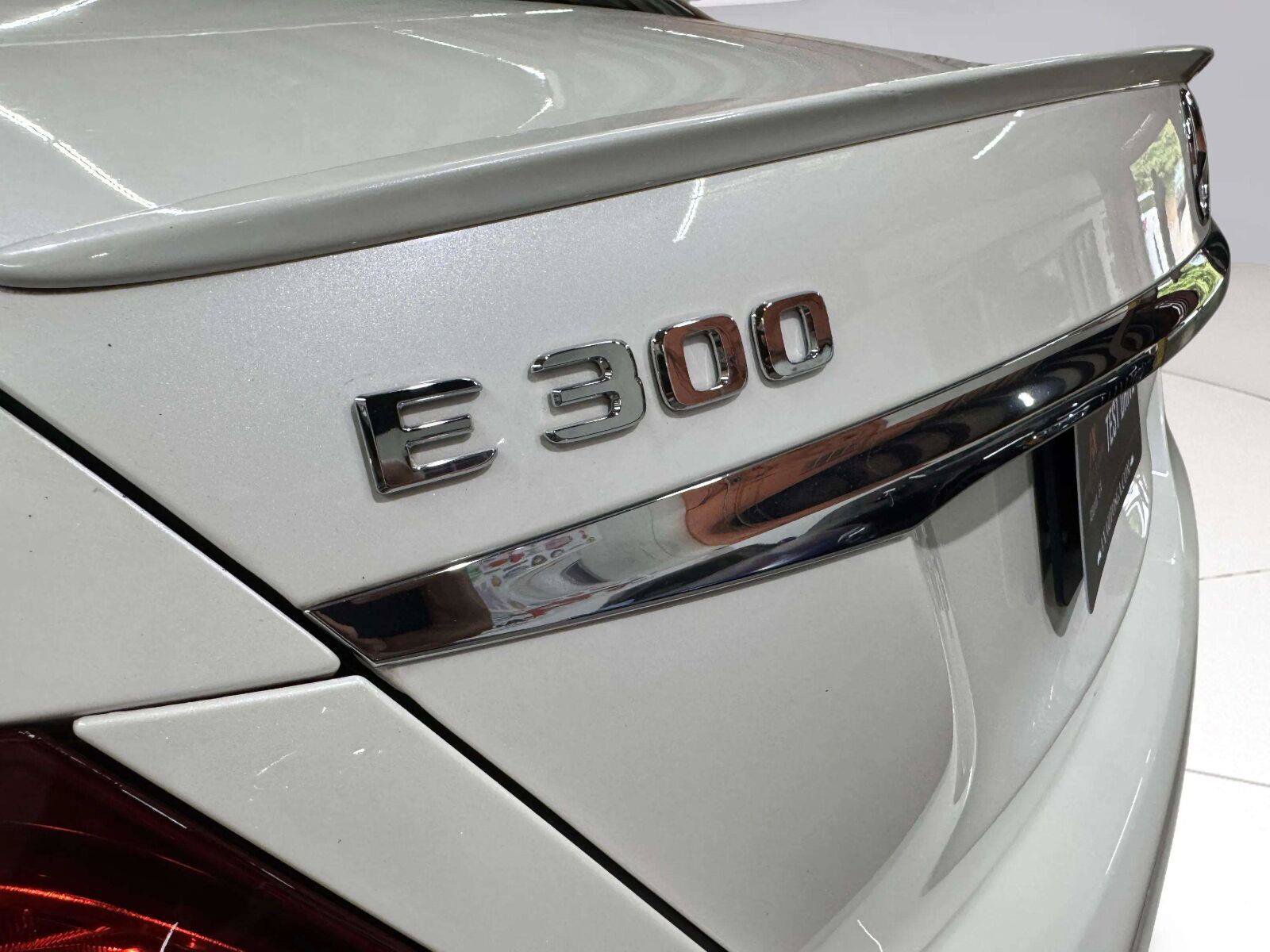 Used 2017 Mercedes-Benz E 300 image 16