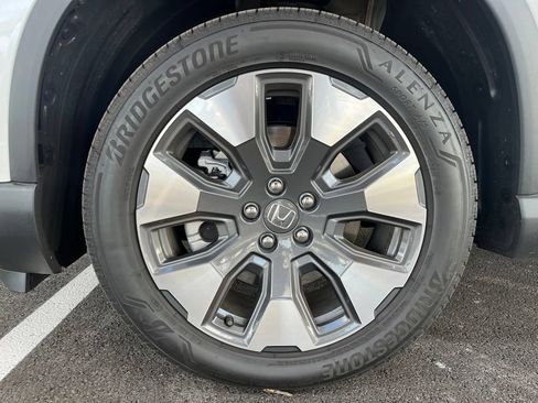 Used 2026 Honda Pilot Elite image 12