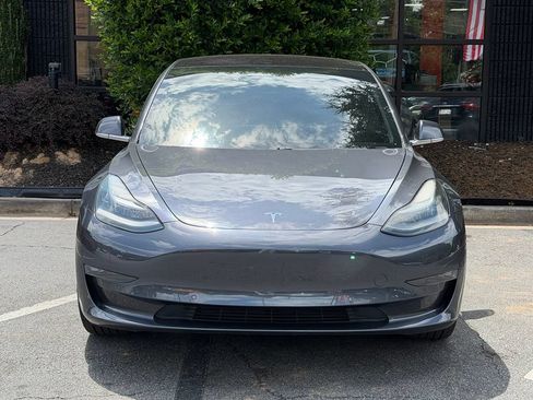 Used 2018 Tesla Model 3 Long Range RWD image 3