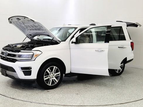 Used 2024 Ford Expedition Limited image 10