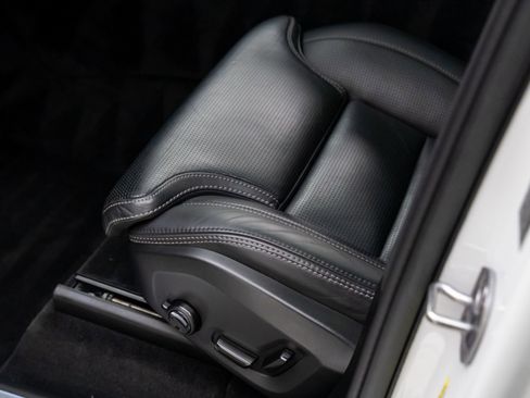 Used 2023 Volvo XC90 B6 Ultimate w/ Protection Package Premier image 15