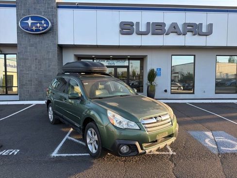 Used 2013 Subaru Outback 2.5i Limited AWD/4WD image 1