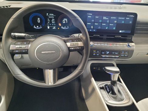 Used 2024 Hyundai Kona SEL FWD image 22