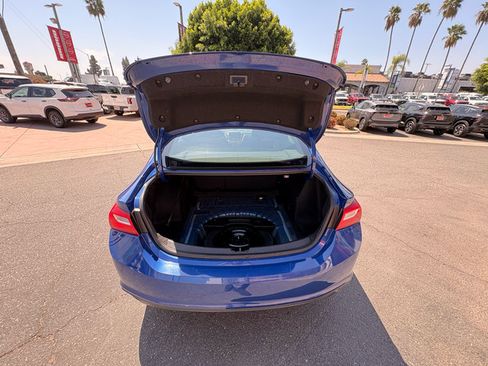 Used 2023 Chevrolet Malibu LT FWD image 34