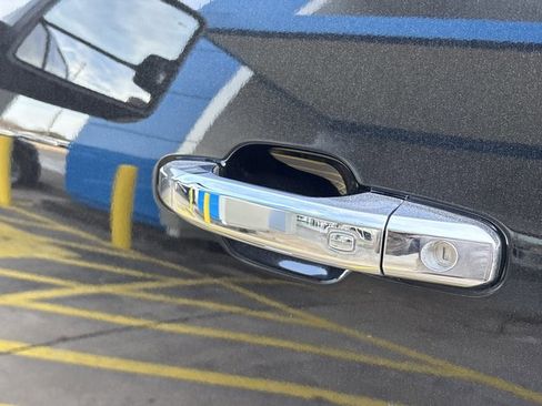 Used 2023 Chevrolet Silverado 2500 High Country w/ Z71 Off-Road Package image 19