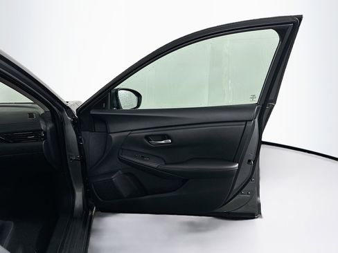 Used 2024 Nissan Sentra SV image 30