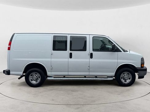 Used 2024 Chevrolet Express 2500 w/ Driver Convenience Package RWD image 6