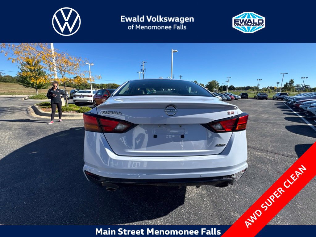 Used 2024 Nissan Altima 2.5 SR AWD/4WD image 6