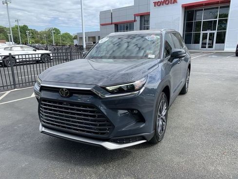 Used 2024 Toyota Grand Highlander AWD Hybrid image 4