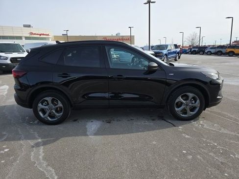 Used 2025 Ford Escape ST-Line image 6