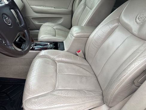 Used 2011 Cadillac DTS Premium FWD image 10