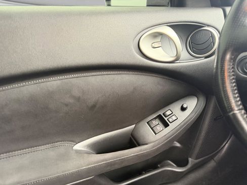 Used 2014 Nissan 370Z Touring w/ Sport Package image 16