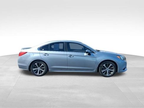 Used 2017 Subaru Legacy 2.5i Limited AWD/4WD image 4