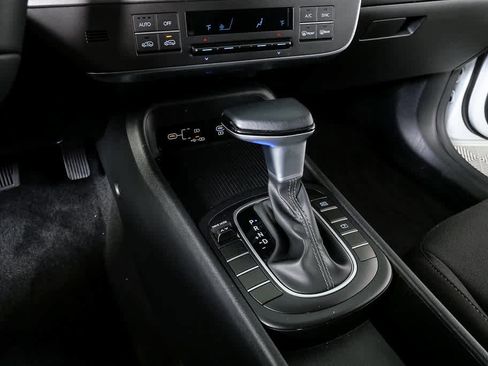 Used 2024 Hyundai Kona SEL FWD image 16