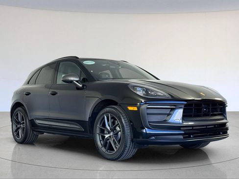 Certified 2023 Porsche Macan Turbo AWD/4WD image 10