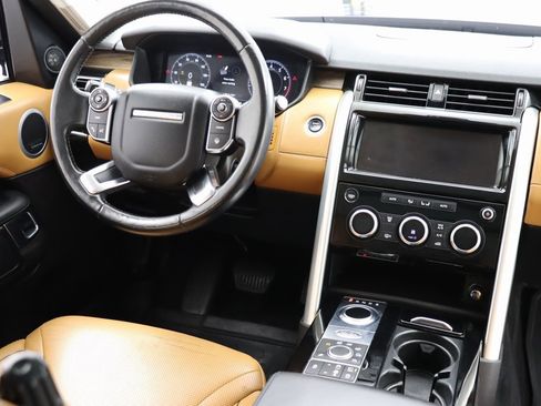 Used 2018 Land Rover Discovery HSE Luxury image 22