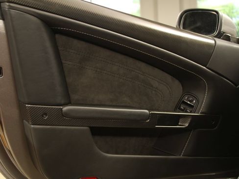 Used 2009 Aston Martin DBS Coupe RWD image 75