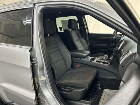 Used 2020 Jeep Grand Cherokee Laredo image 22