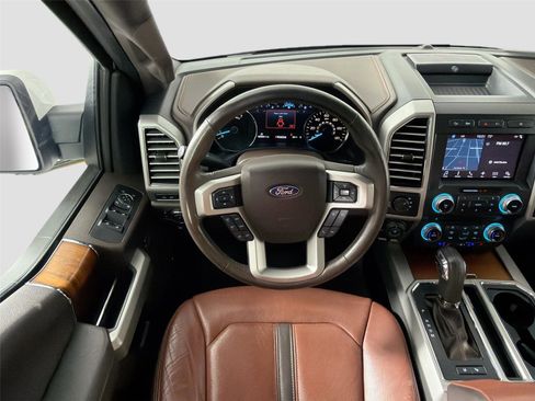 Used 2018 Ford F150 King Ranch w/ Equipment Group 601A Luxury AWD/4WD image 22