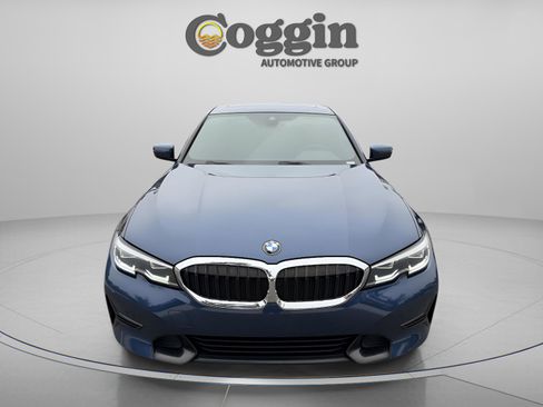 Used 2022 BMW 330i Sedan w/ Driving Assistance Package image 8