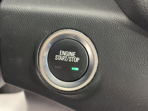 Used 2023 GMC Terrain SLE FWD image 25