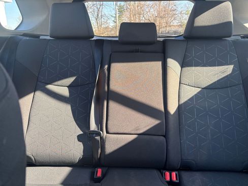 Used 2025 Toyota RAV4 XLE image 37