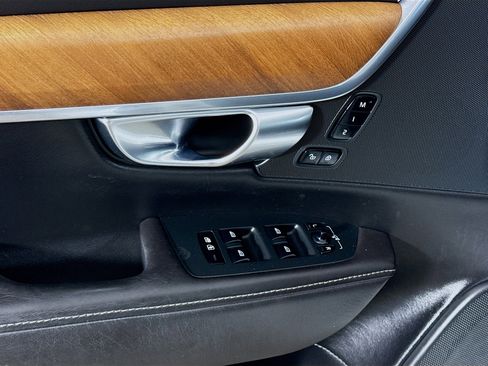 Used 2017 Volvo S90 T6 Inscription w/ Vision Package image 24