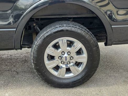 Used 2012 Ford F150 Lariat w/ Lariat Chrome Pkg image 32