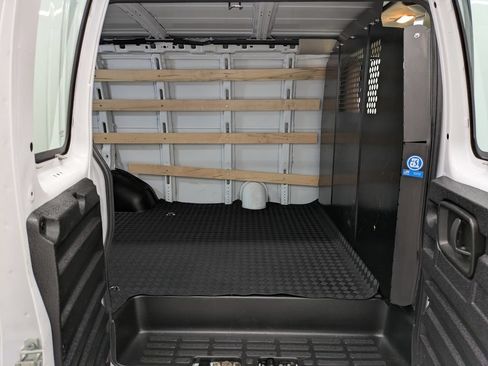 Used 2025 GMC Savana 2500 w/ Driver Convenience Package RWD image 9