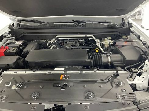 New 2026 Chevrolet Colorado ZR2 w/ Technology Package AWD/4WD image 19