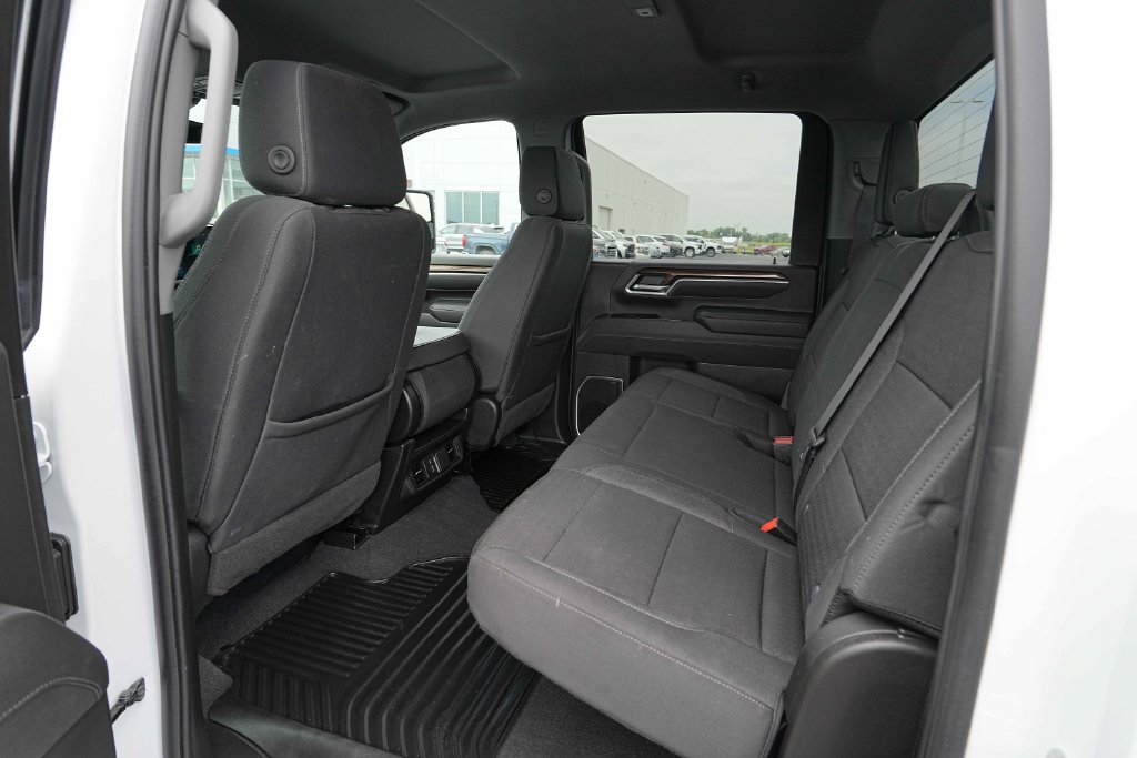Used 2025 Chevrolet Silverado 2500 LT w/ Convenience Package AWD/4WD image 19